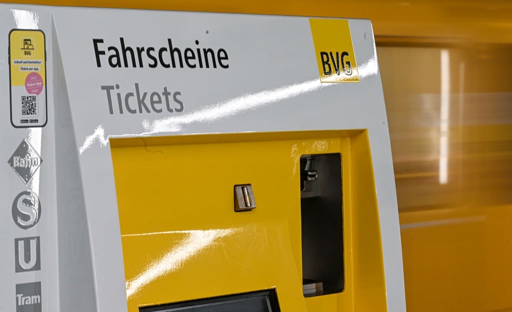 Eine Einzelfahrt im Berliner Stadtgebiet ist ab sofort 30 Cent teurer. (Archivbild)