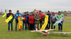 Beim Silvesterfliegen des Modellflugclubs „Otto Lilienthal“ in Havelberg gehen die Mitglieder mit  verschiedenen Modellen auf die Piste. 