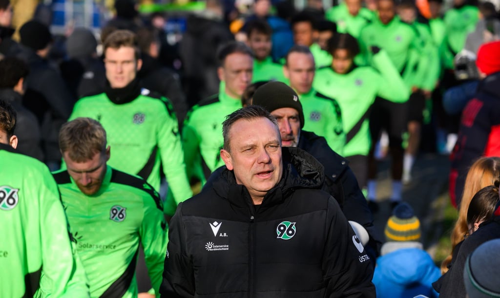 Der neue Trainer André Breitenreiter reist mit Hannover 96 ins Trainingslager in die Türkei.