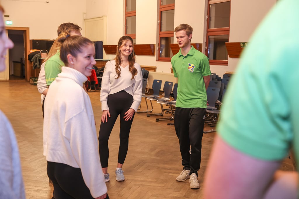 Die Choreografien werden meist gemeinsam entwickelt, jeder trägt etwas bei und der Spaß kommt auch nicht zu kurz.