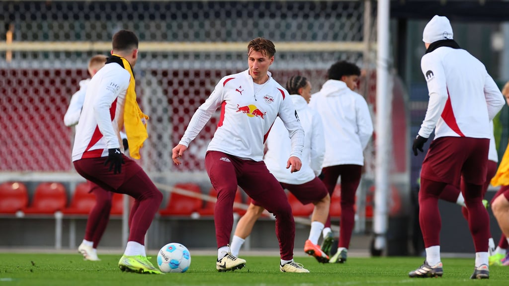 „Da war viel Zug drin, Dynamik, Spielfreude”: Willi Orban über das erste Training.