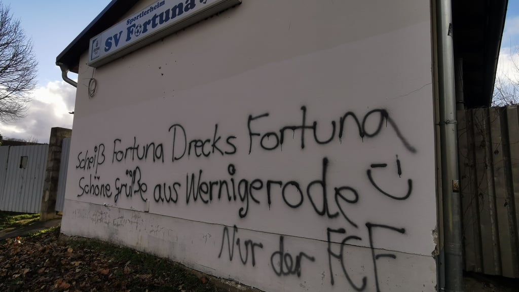 Diesen Neujahrsgruß mussten die Mitglieder und Fans des SV Fortuna Halberstadt entgegenehmen.