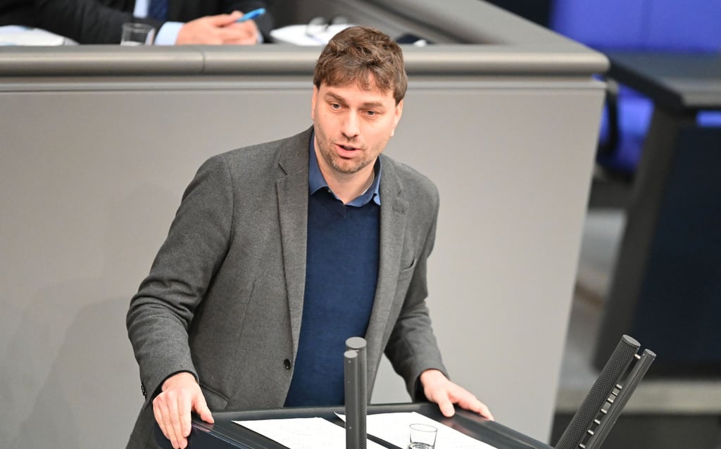 Stefan Gelbhaar will der Bitte des Grünen-Kreisvorstands Berlin-Pankow nicht nachkommen - und erneut für den Bundestag kandidieren. (Archivbild)