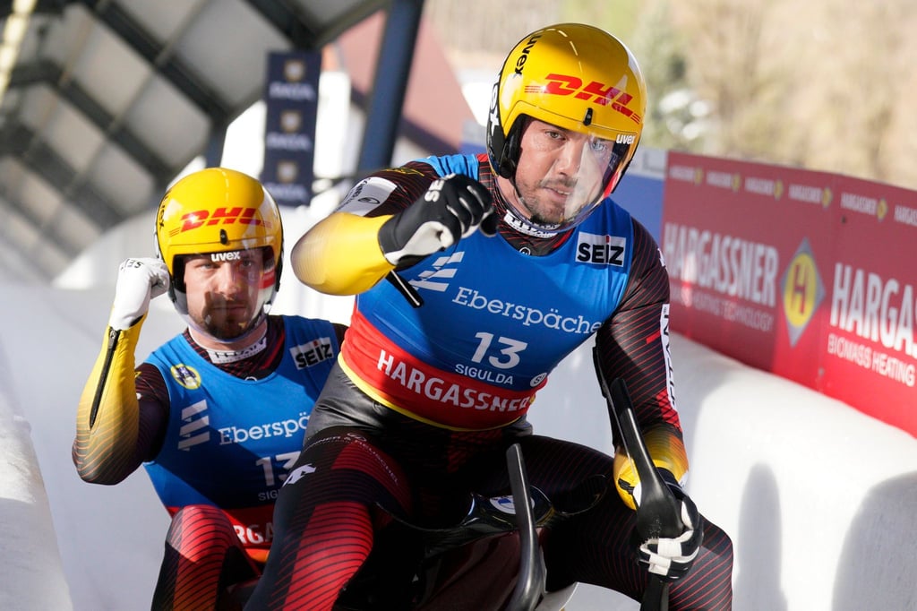 Die Doppelsitzer Tobias Wendl (r) und Tobias Arlt (l) holen in Sigulda ihren ersten Saisonsieg.