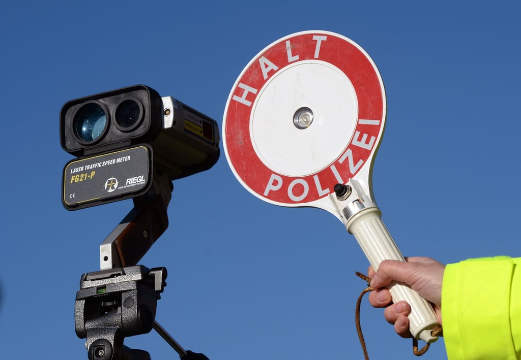 70 km/h zu schnell war ein Autofahrer im Berliner Osten unterwegs. (Symbolbild)
