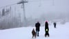 Schlittenfahrer auf dem Wurmberg freuen sich über den Schnee.