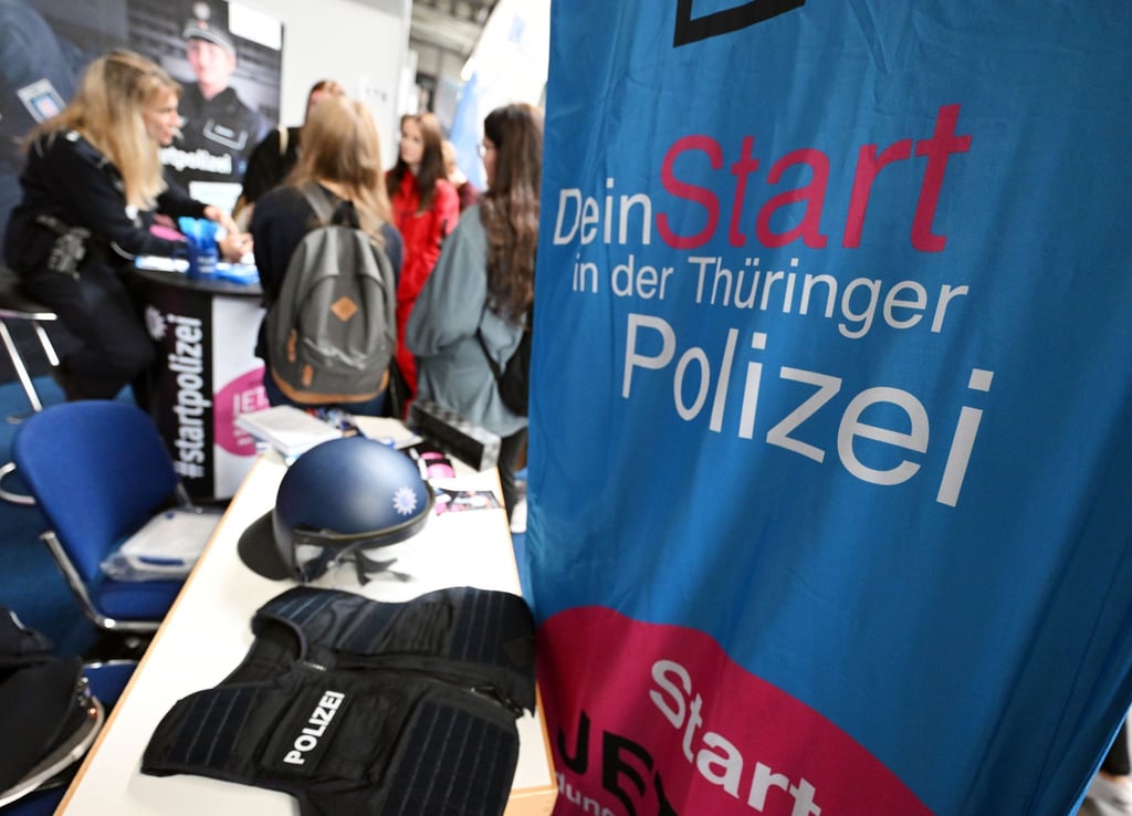 Die Linke verlangt bessere Bedingungen für die Polizeiausbildung.