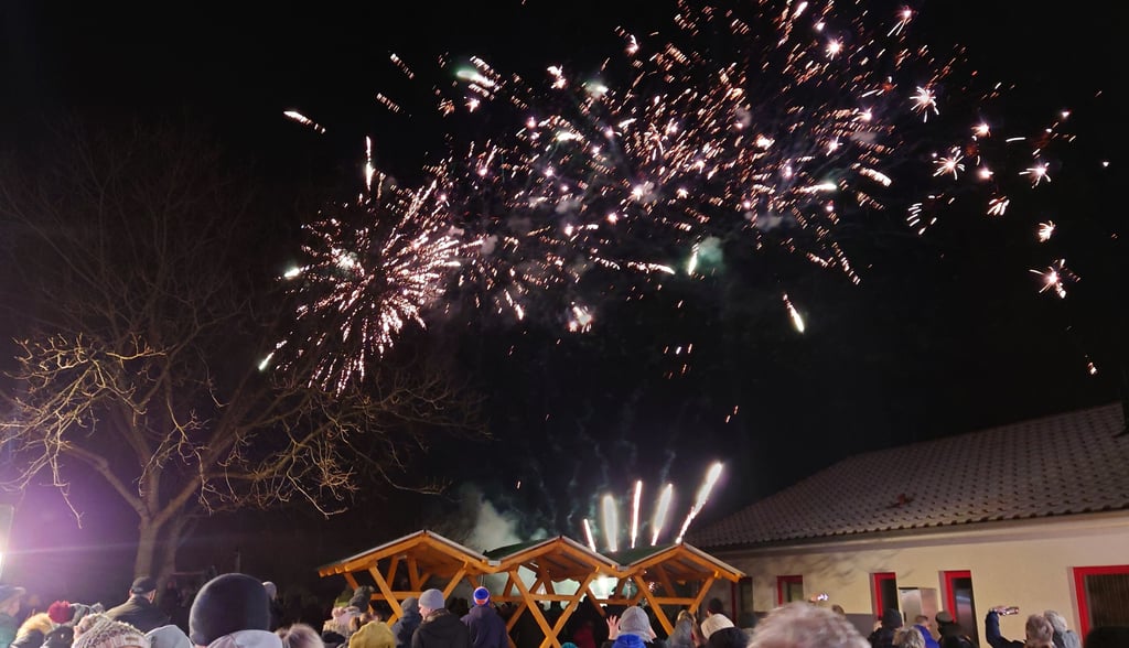 Den krönenden Abschluss des Langendorfer Neujahrsempfangs bildete das Höhenfeuerwerk.
