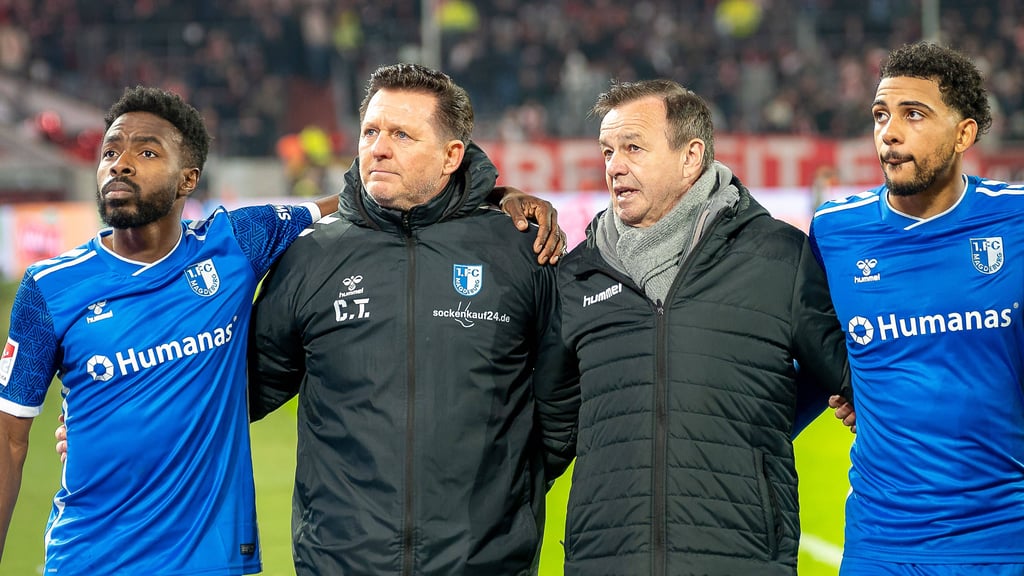 Für Spieler, Trainer und Sportchef gab es nach der Hinrunde 2024/25 sehr gute Noten von den Fans des 1. FC Magdeburg.