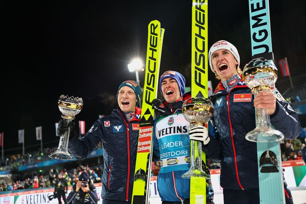 Siegertrio: Jan Hörl, Stefan Kraft und Daniel Tschofenig.