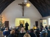 Die evangelische Pfarrerin Susanne Mahlke (l.) und Regionalbischöfin Bettina Schlauraff (r.) hielten   den letzten Gottesdienst in der Kreuzkapelle. 