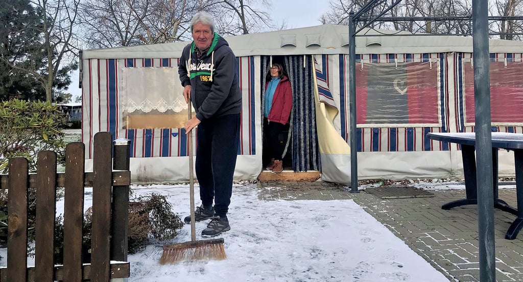 Tourismus vor den Toren Magdeburgs Campen im Winter Neustart am