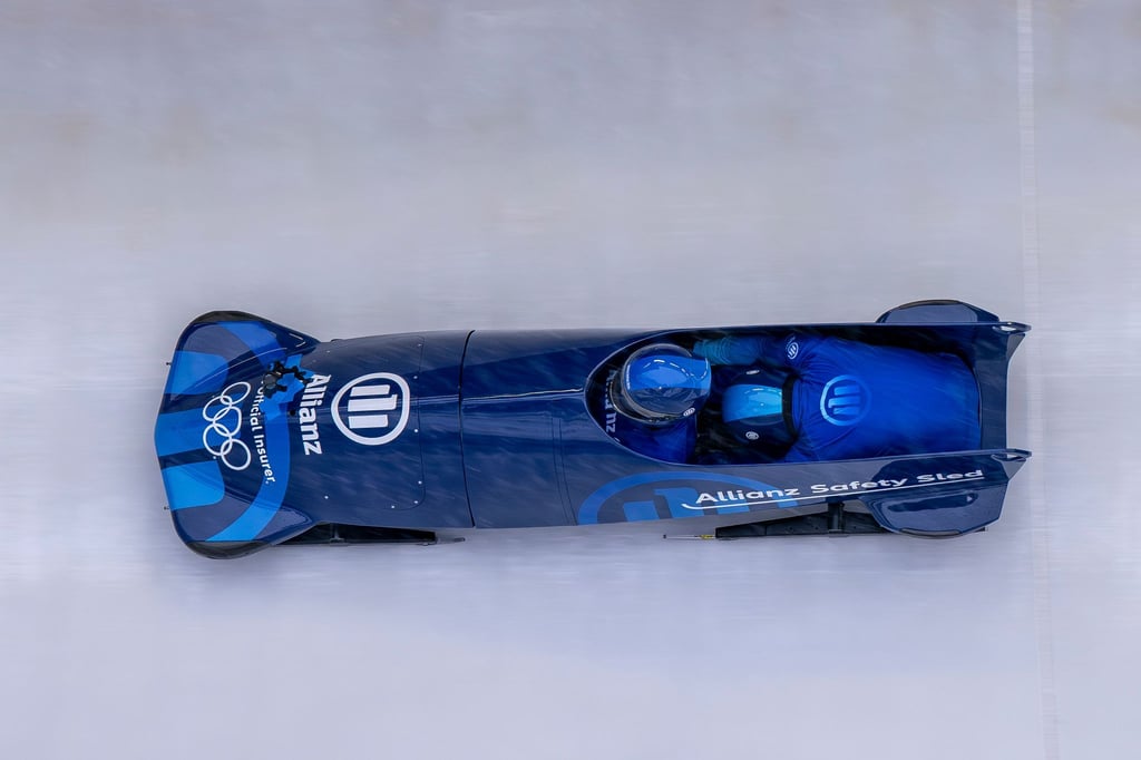 Erstmals ging in Winterberg der neue Allianz Safety Sled in den Eiskanal und sammelt Messdaten.