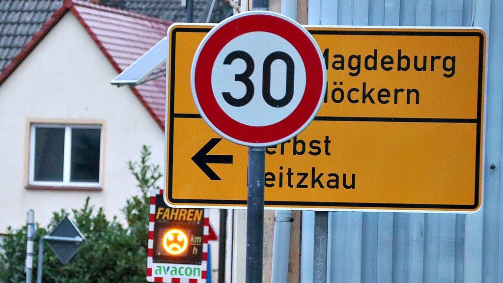 Innerorts Tempo 30 - in manchen Teilen der Einheitsmeinde Möckern gilt das schon jetzt auch auf Bundesstraßen.