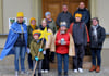 Schon vor dem Dreikönigstag kamen die Sternsinger zum Osterburger Rathaus (Kreis Stendal), um das Haus und alles, die es betreten, zu segnen.