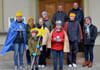 Schon vor dem Dreikönigstag kamen die Sternsinger zum Osterburger Rathaus (Kreis Stendal), um das Haus und alles, die es betreten, zu segnen.