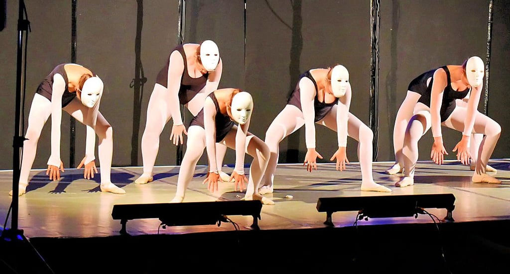 Beim „Schlosstraum“ im August zeigte „Step by Step“ eine beeindruckende Bühnenshow. Die Veranstaltung war sehr gut besucht.