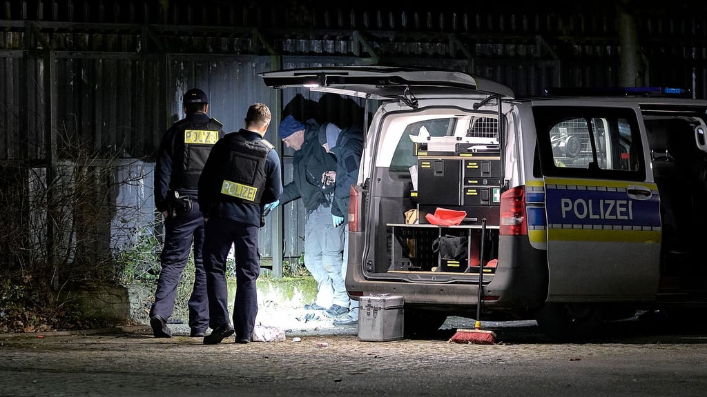 Polizisten verletzt Explosion bei Berliner Polizei durch Beamten