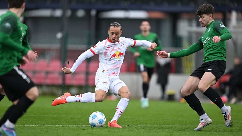 Der Ausnahmespieler ist zurück: Xavi Simons im Test gegen FK Banik Most-Sous.