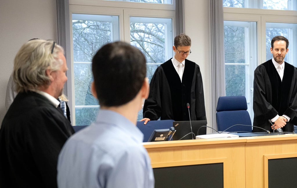 In einem weiteren Prozess um die illegalen Geschäfte bei der Elsflether Werft hat ein ehemaliger Geschäftsführer ein Geständnis abgelegt.