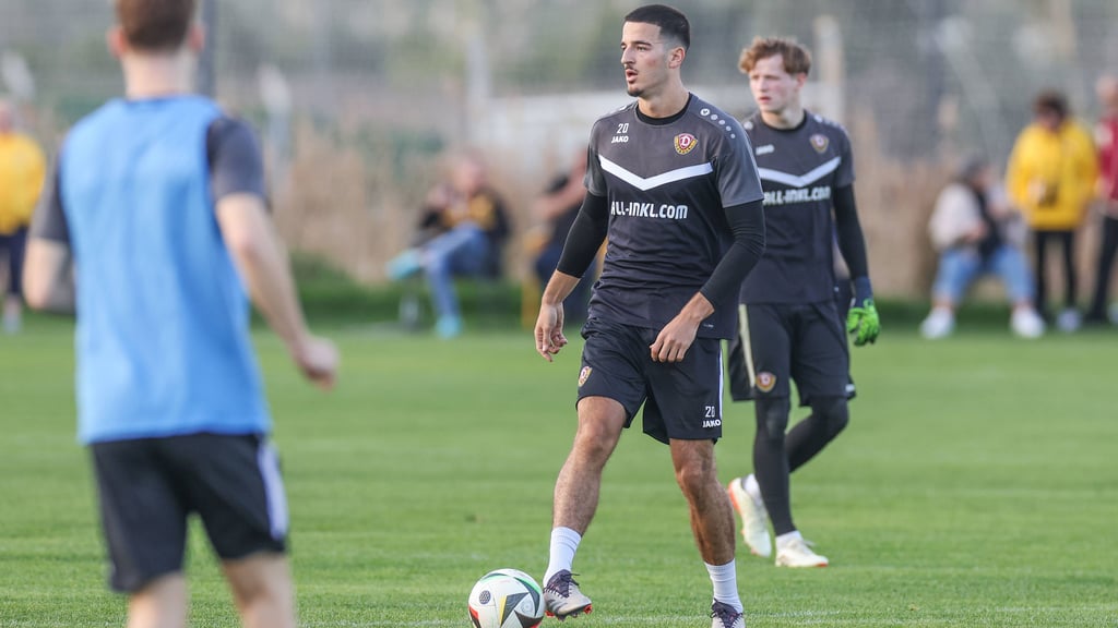 Andi Hoti im Training von Dynamo Dresden: In der 3. Liga will sich der FCM-Leihspieler für die Nationalmannschaft des Kosovo empfehlen.