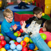 In den Indoorspielplätze im Harz kommen Kinder voll auf ihre Kosten und können sich auch bei schlechtem Wetter hier so richtig austoben.