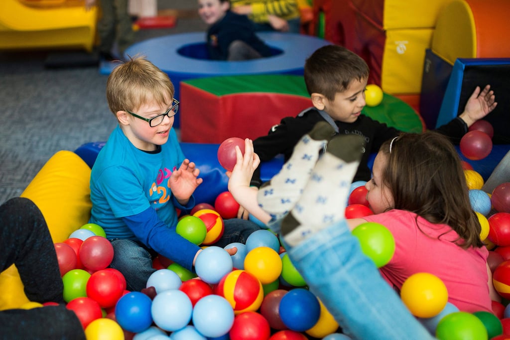 In den Indoorspielplätze im Harz kommen Kinder voll auf ihre Kosten und können sich auch bei schlechtem Wetter hier so richtig austoben.