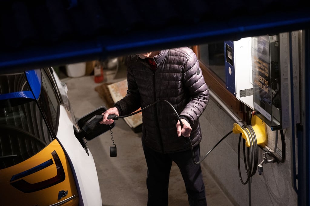 Die Kosten für E-Autos können im Vergleich zu Verbrennern deutlich niedriger sein, insbesondere bei Aufladung zu Hause an der Wallbox