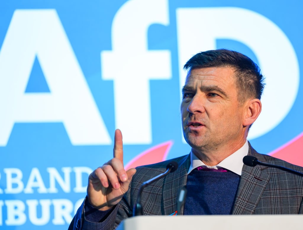 Der Bürgermeister von Jüterbog, Arne Raue, liegt wegen Aussagen in einem YouTube-Video im Streit mit der evangelischen Kirche, die sich Hetze ausgesetzt sieht. (Archivbild
