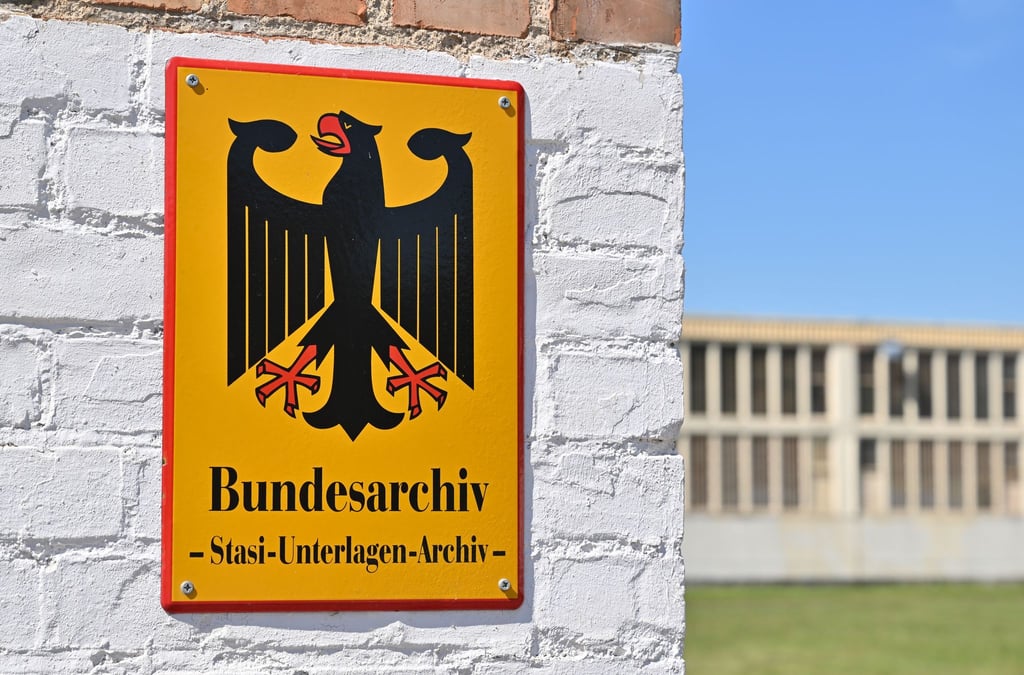 Das Bundesarchiv verwahrt seit 2021 auch die Unterlagen der früheren DDR-Staatssicherheit. (Archivbild)