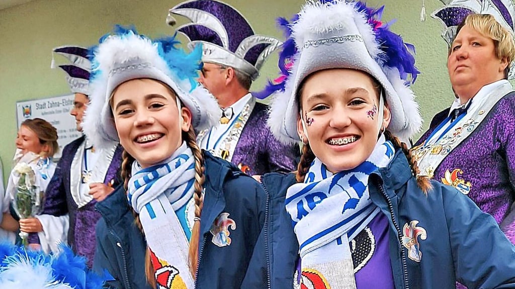 Der Seniorenkarneval des ECV, hier ein Bild bei der Proklamation vor Elsters Rathaus, findet wie geplant am 23. Februar im „Schiffchen“ statt.
