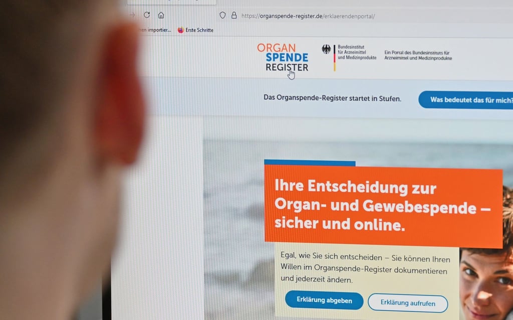 Die Zahl der Organspenden verharrt in Deutschland auf niedrigem Niveau, wie die Deutsche Stiftung Organtransplantation mitteilte (Archivbild).