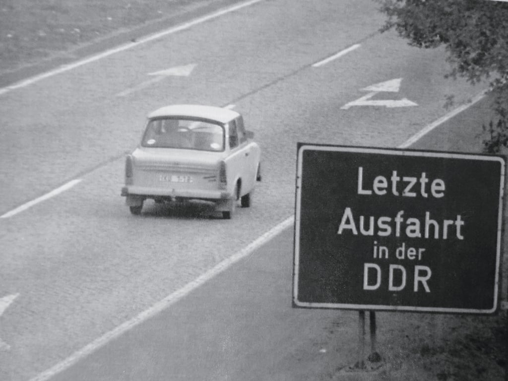Nicht nur die letzte Ausfahrt in der DDR, sondern auch die letzte Ausfahrt der DDR: Im Januar 1990 bog der selbsternannte Arbeiter- und Bauernstaat in seine finale Kurve.