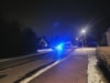 Großer Polizeieinsatz in der Nacht zum Freitag in Mukrena. Mehrere Polizeiautos riegelten die Straßen ab. 