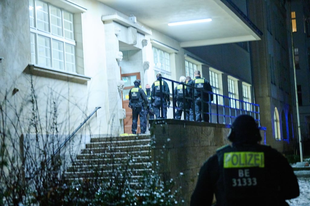 Entwarnung nach Amokalarm an der Grundschule in Alt-Schmargendorf.