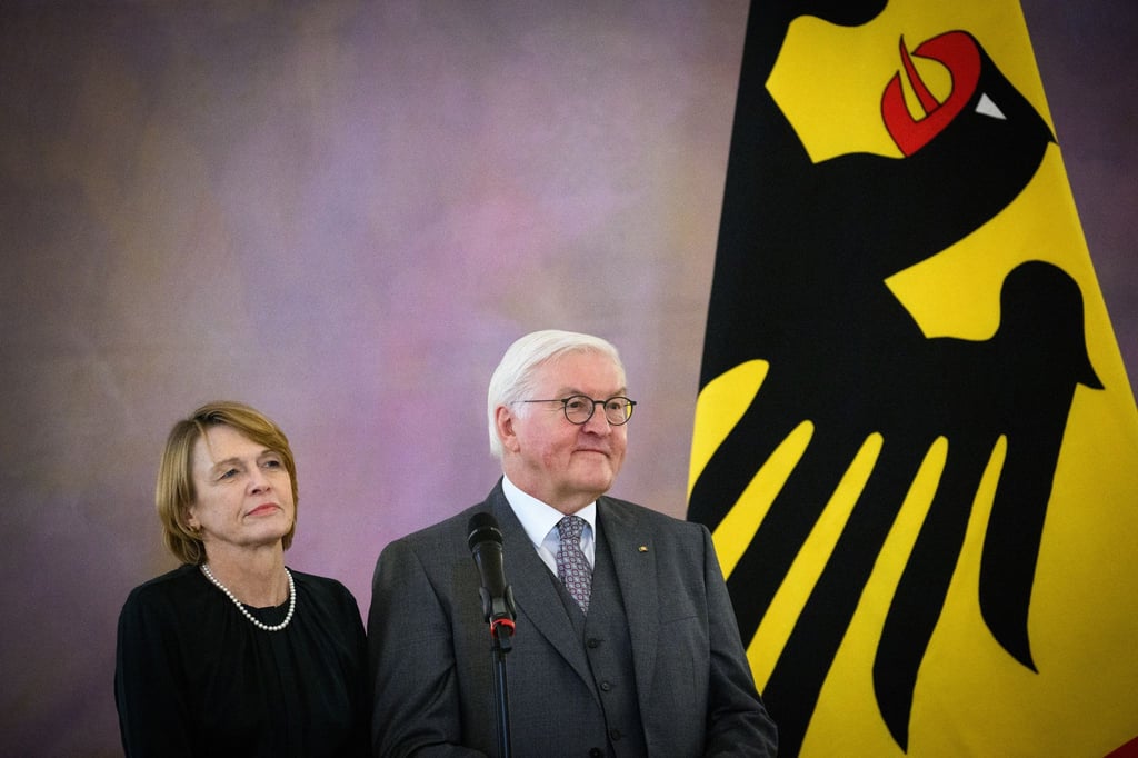 Bundespräsident Frank-Walter Steinmeier und seine Frau Elke Büdenbender erwarten rund 60 Ehrenamtliche aus allen Bundesländern. (Archivbild)