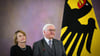 Bundespräsident Frank-Walter Steinmeier und seine Frau Elke Büdenbender erwarten rund 60 Ehrenamtliche aus allen Bundesländern. (Archivbild)