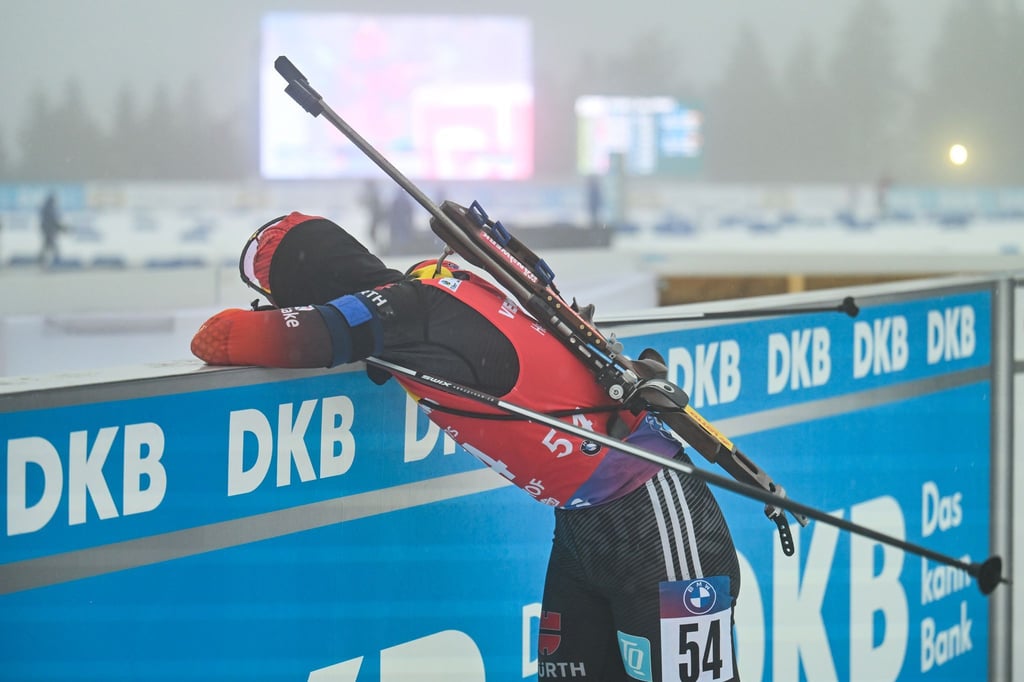 Noch nicht wieder fit: Vanessa Voigt ist in Oberhof nur noch Zuschauerin.