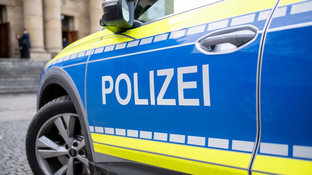 Die Magdeburger Polizei im Fokus: FCM-Fans und Fanhilfe kritisieren Einsatz an der Magdeburger Sternbrücke.