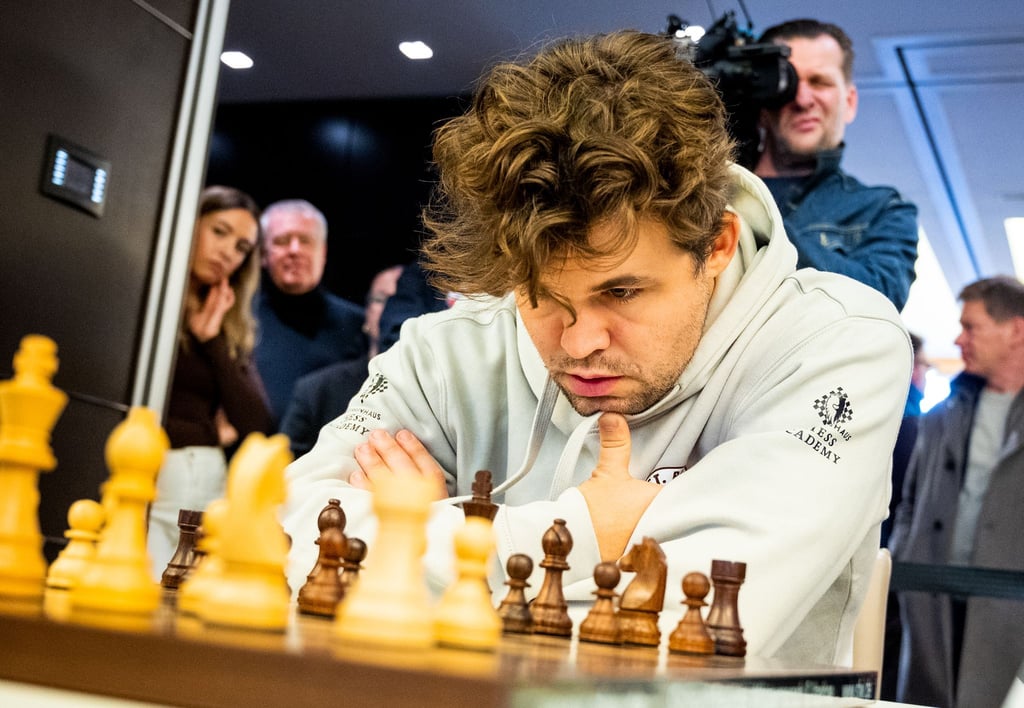 Der Norweger Magnus Carlsen spielte erstmals für den FC St. Pauli in der Schach-Bundesliga.