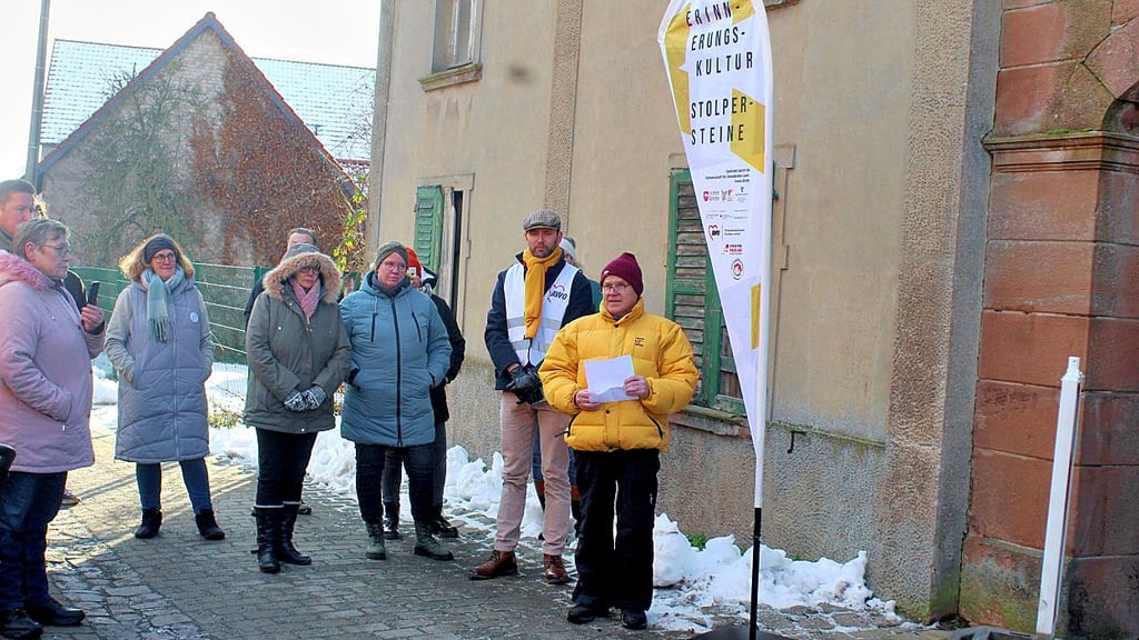 Mathias Horsika erinnerte an die „freie Entfaltung“, die im Grundgesetz verankert ist.