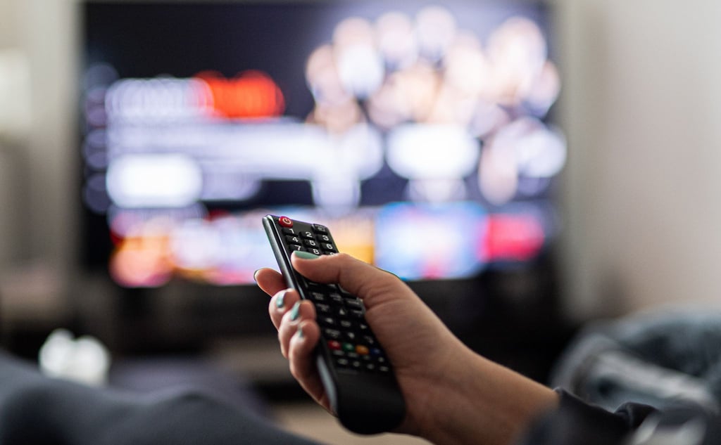 Es lohnt sich, die Menüs des Smart-TVs zu durchforsten: Dort finden sich viele Optionen, Datensammlungen abzuschalten oder zu begrenzen.