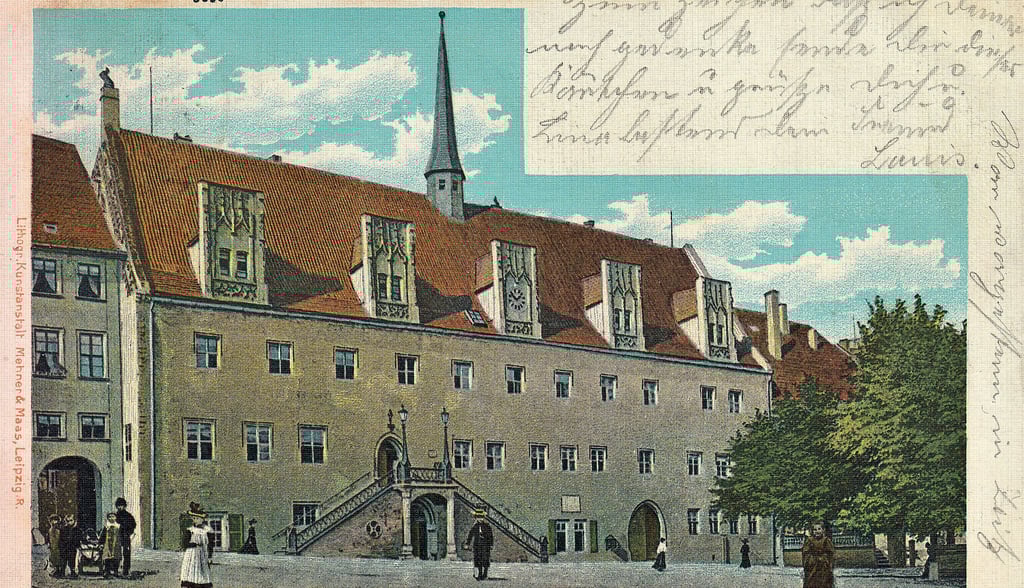 Das alte spätgotische Zeitzer Rathaus war zwischen 1865 bis 1868 der Amtssitz von Bürgermeister Wilhelm Becker.