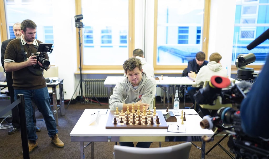 Magnus Carlsen saß am Wochenende zweimal für den FC St. Pauli am Brett.