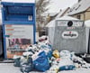 Die wenigen verbliebenen Kleidercontainer in der Gemeinde, wie hier in Gerwisch, sind derzeit überfüllt. Mitgebrachte Säcke wieder mitzunehmen, darum bittet die Verwaltung. Oft genug ist das in den letzten Tagen schon nicht passiert.