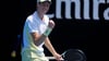 Jannik Sinner gewinnt sein Auftaktmatch bei den Australian Open.