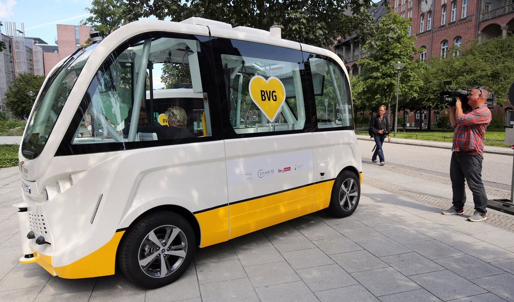 Pilotprojekte zum autonomen Fahren gibt es in Berlin schon lange - hier ein Beispiel aus dem Jahr 2017. (Archivbild)