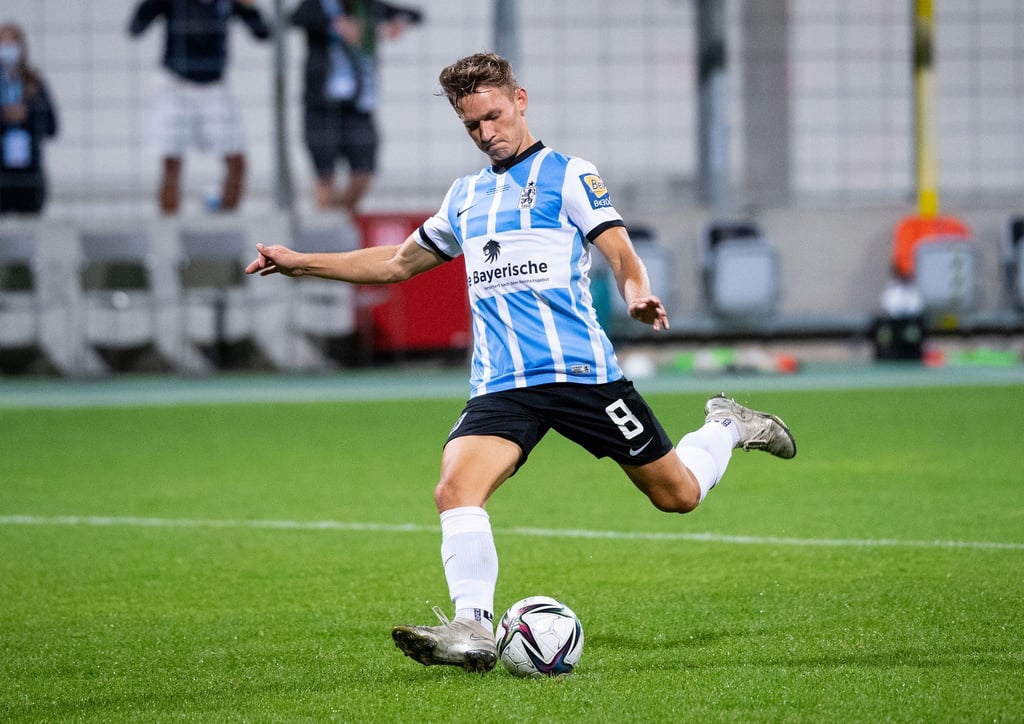 Der zuletzt vereinslose Erik Tallig hat beim FC Energie Cottbus einen Vertrag erhalten.