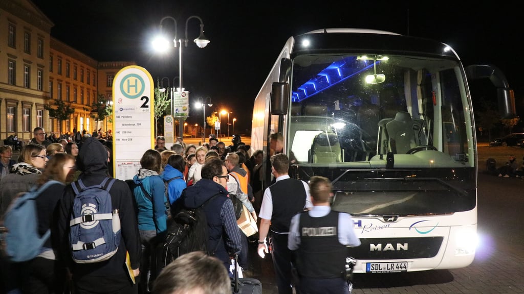 Nur noch Schienenersatzverkehr von und nach Berlin, davor warnen die Initiatoren der Onlinepetition "Ein Gleis muss freibleiben".