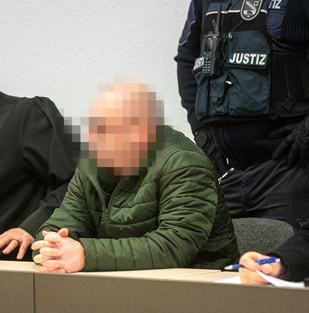 Der Prozes gegen einen 62-jährigen Roßlauer wegen Totschlags an seinem Sohn hat begonnen. war es Notwehr.